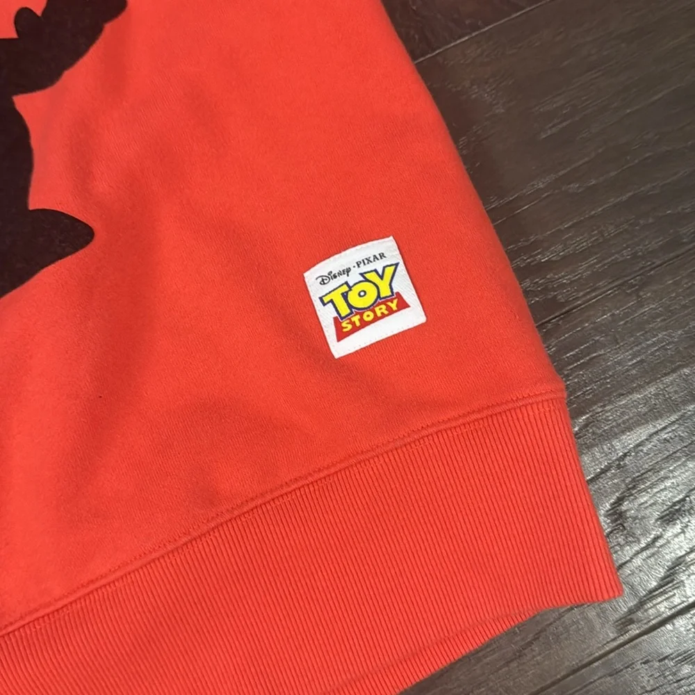 Forever 21 Disney Toy Story Red Sweatshirt with Black Alien and ‘Oooooohh’ Small